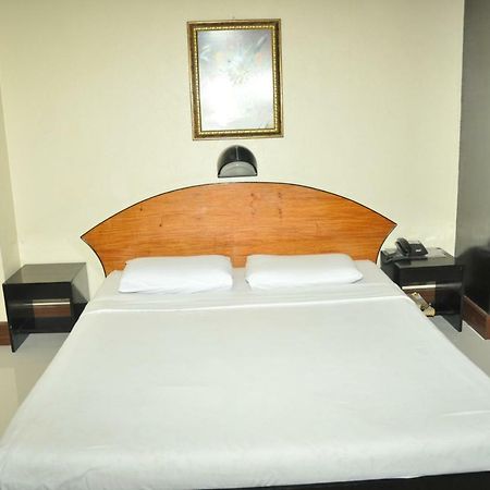 Paragon Suites Cebu Zewnętrze zdjęcie